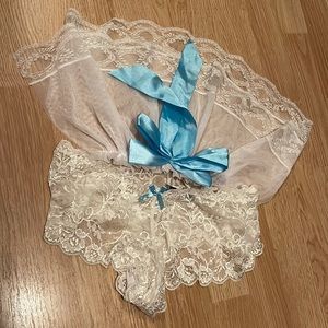 Oh lala cherie size medium bridal underwear. Boy shorts with cute back bow